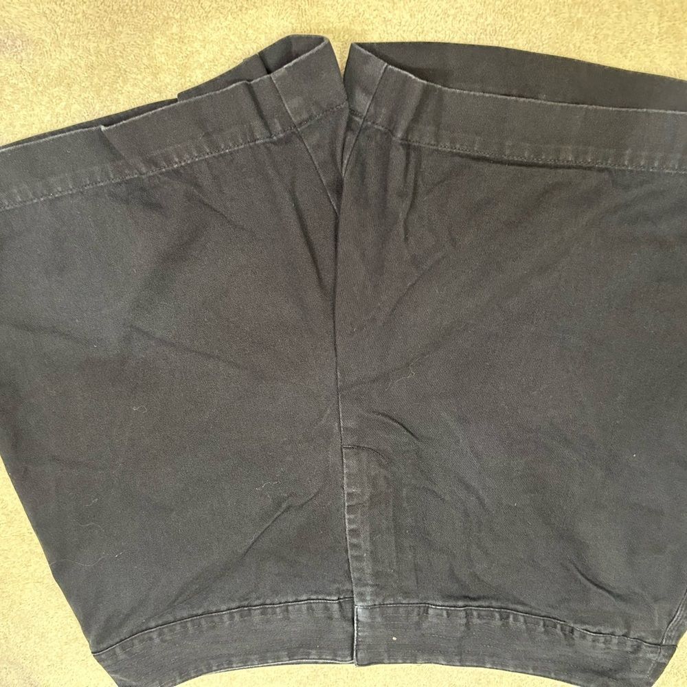 Casual Corner Black Flat Front Shorts